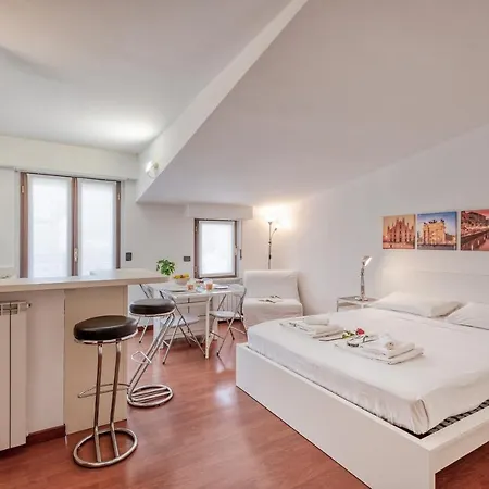 Ferrucci, 6 - Monolocale Al Settimo Cielo * Milan